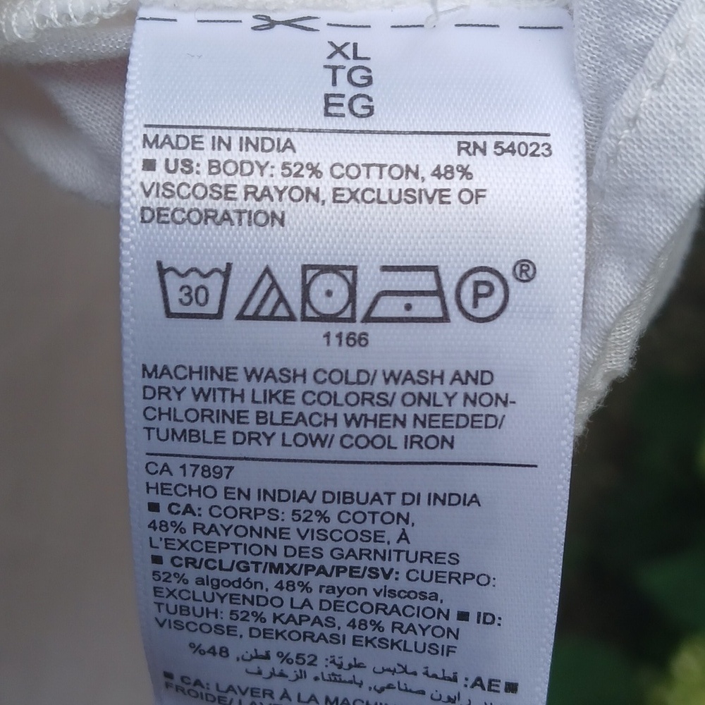 Old Navy Cream  Embroidery Buttondown SplitV Peasant Top size XL - Picture 7 of 12